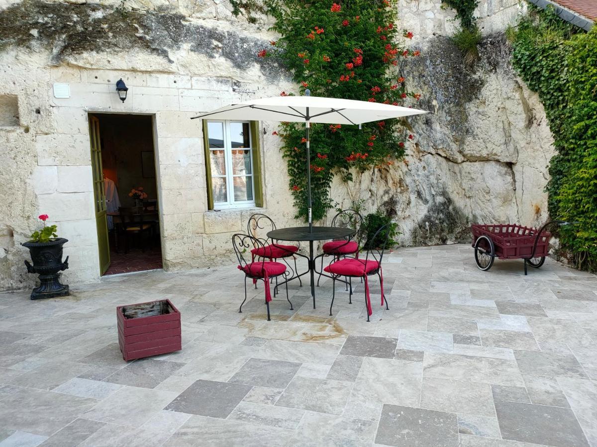 Aux Trois Tilleuls Bed and Breakfast Loches Habitación foto
